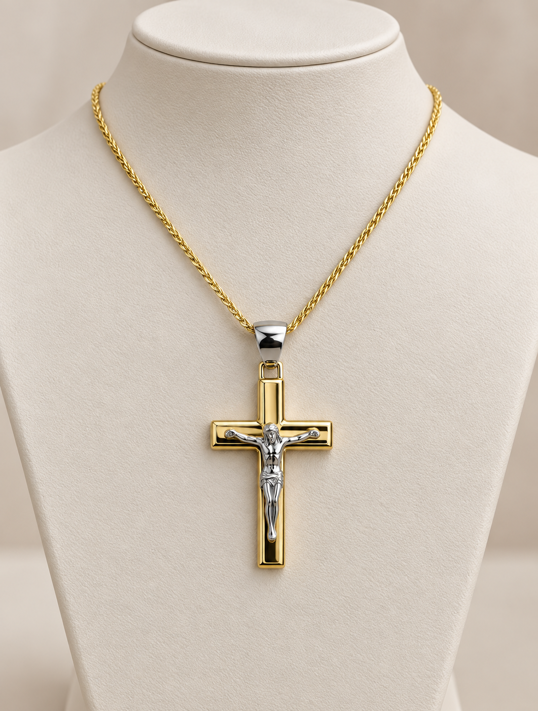 Collana in Oro Bicolore con Crocifisso design classico – 50 cm