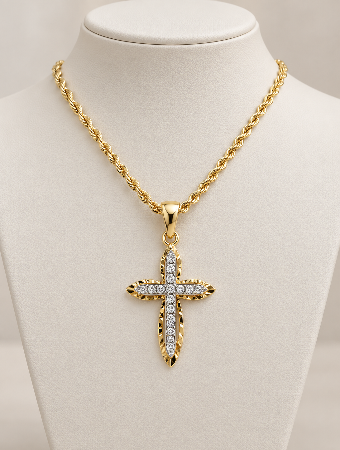 Collana in Oro Bicolore con Croce e Pietre – 50 cm