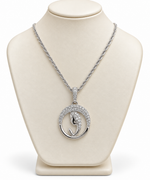 Collana con Medaglia Madonna e Pietre Bianche in oro