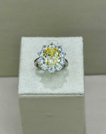 Anello in argento 925% con topazio e zaffiri bianchi