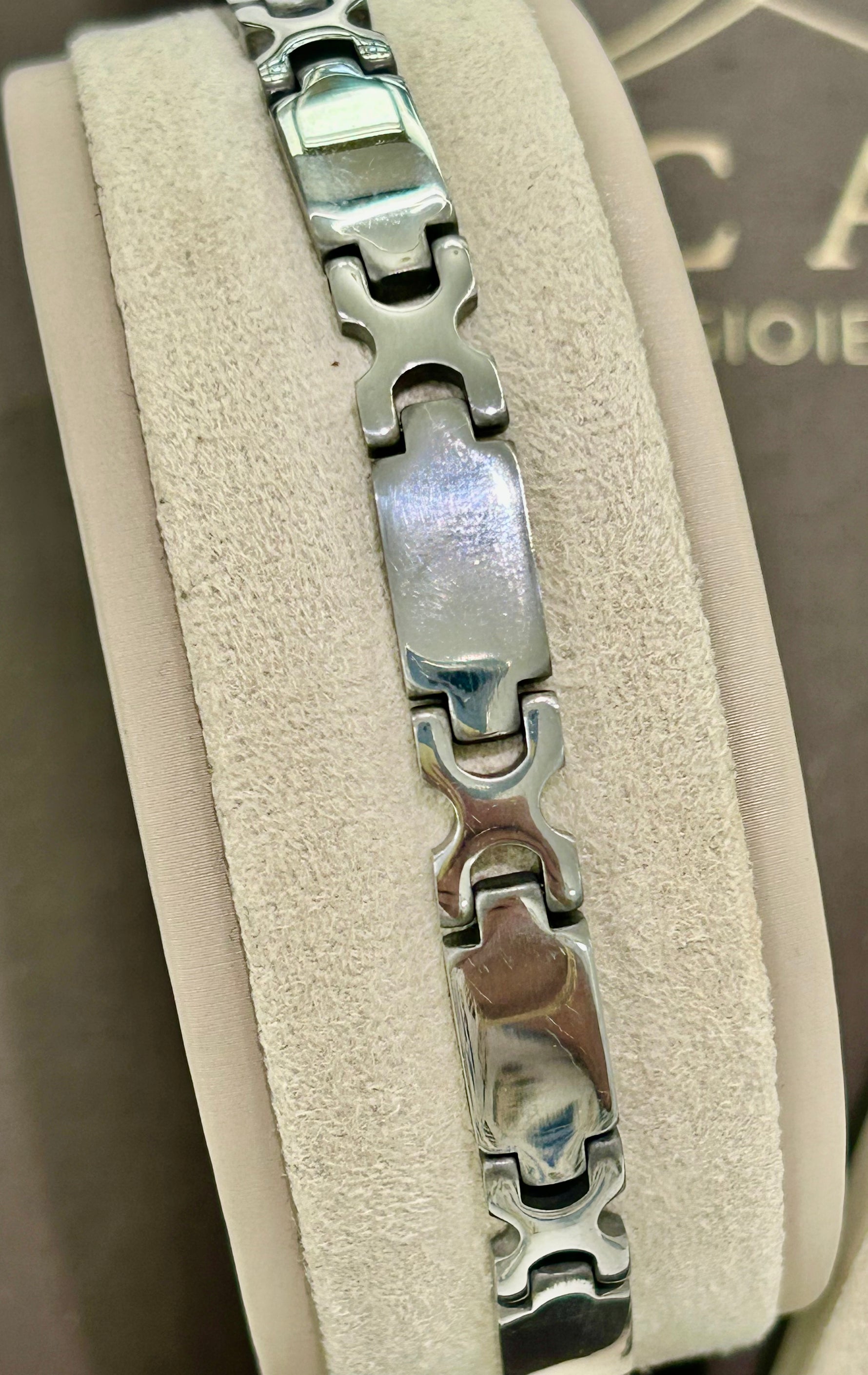 Lotto bracciali in acciaio 4 al prezzo di uno