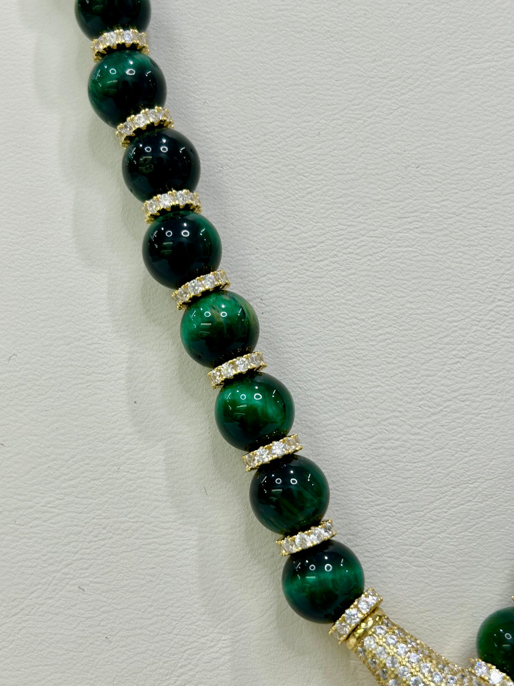 Collana modello Cartier in Agata verde e argento dorato 925%