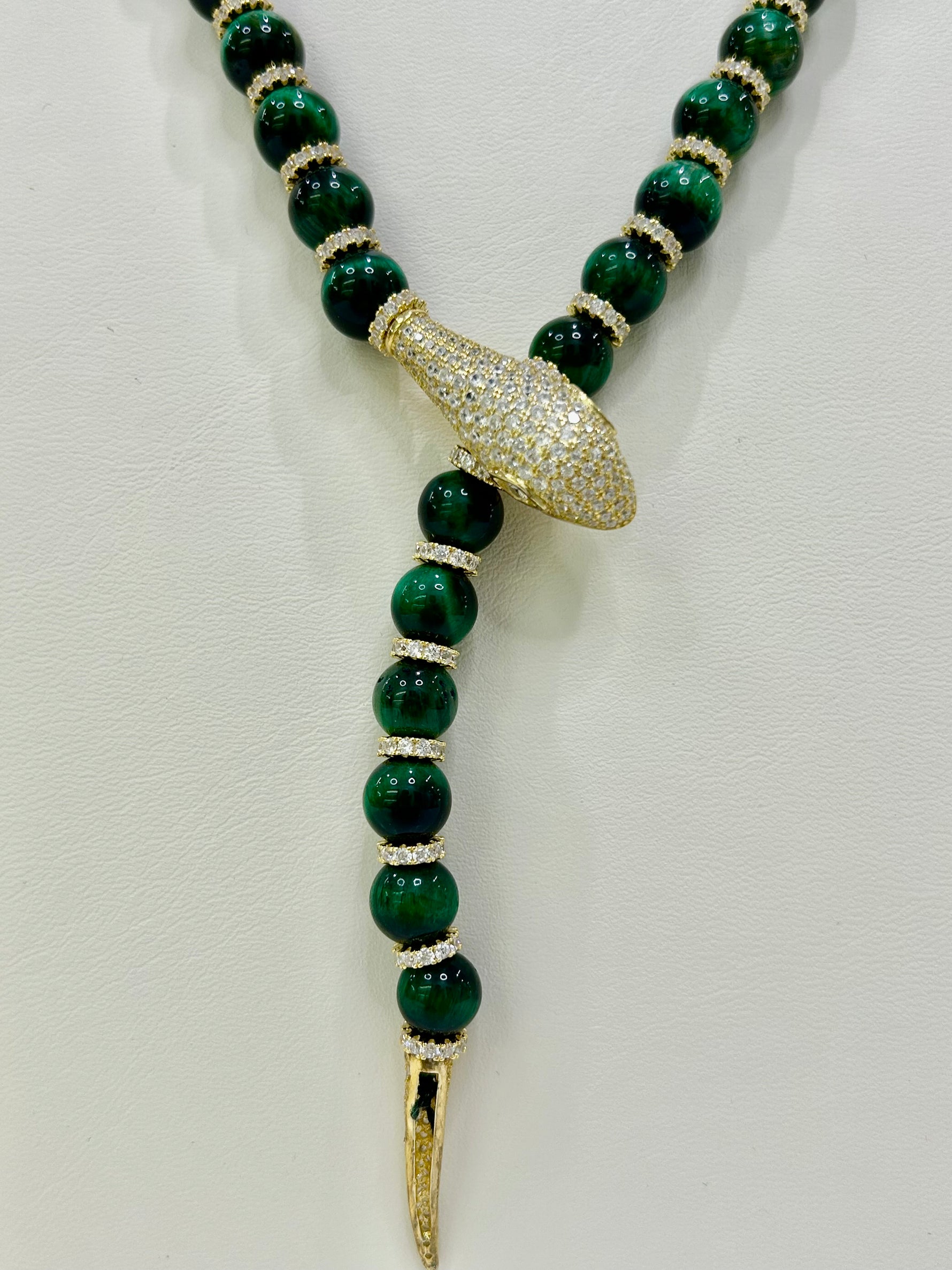 Collana modello Cartier in Agata verde e argento dorato 925%