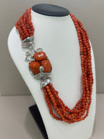 Collana torchon in corallo 7 fili e chiusura realizzata a mano in argento 925%