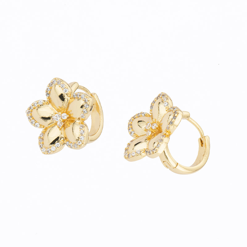 Orecchini creola in brass dorato con fiore e zirconi clear