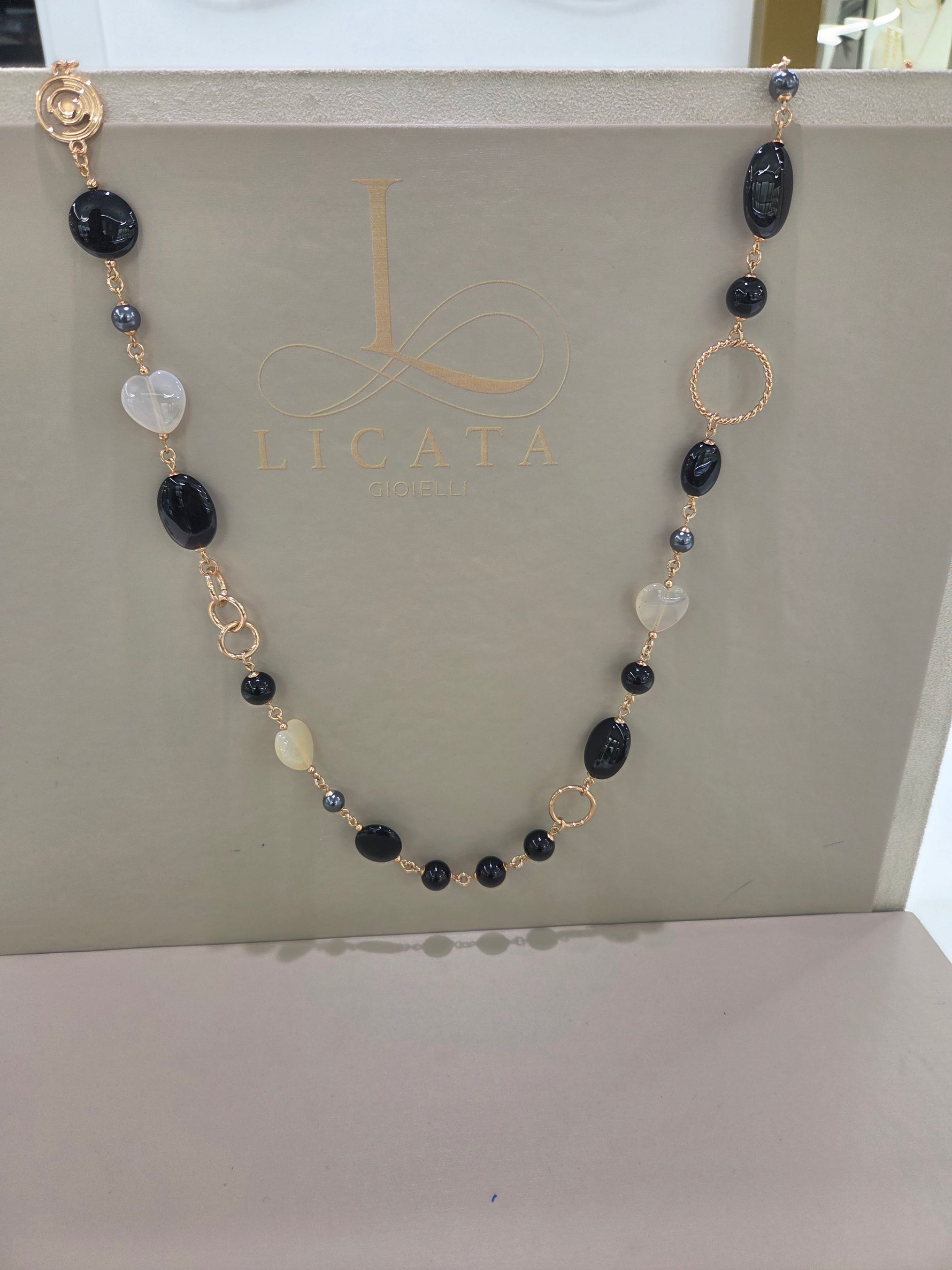 COLLANA  CHANEL, ONICE NERO/AGATA BIANCA